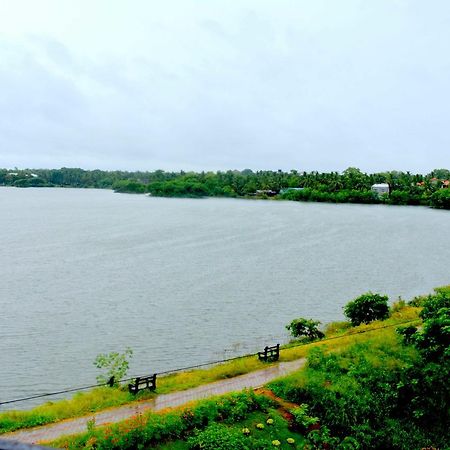 Lake City Resort Anuradhapura Buitenkant foto