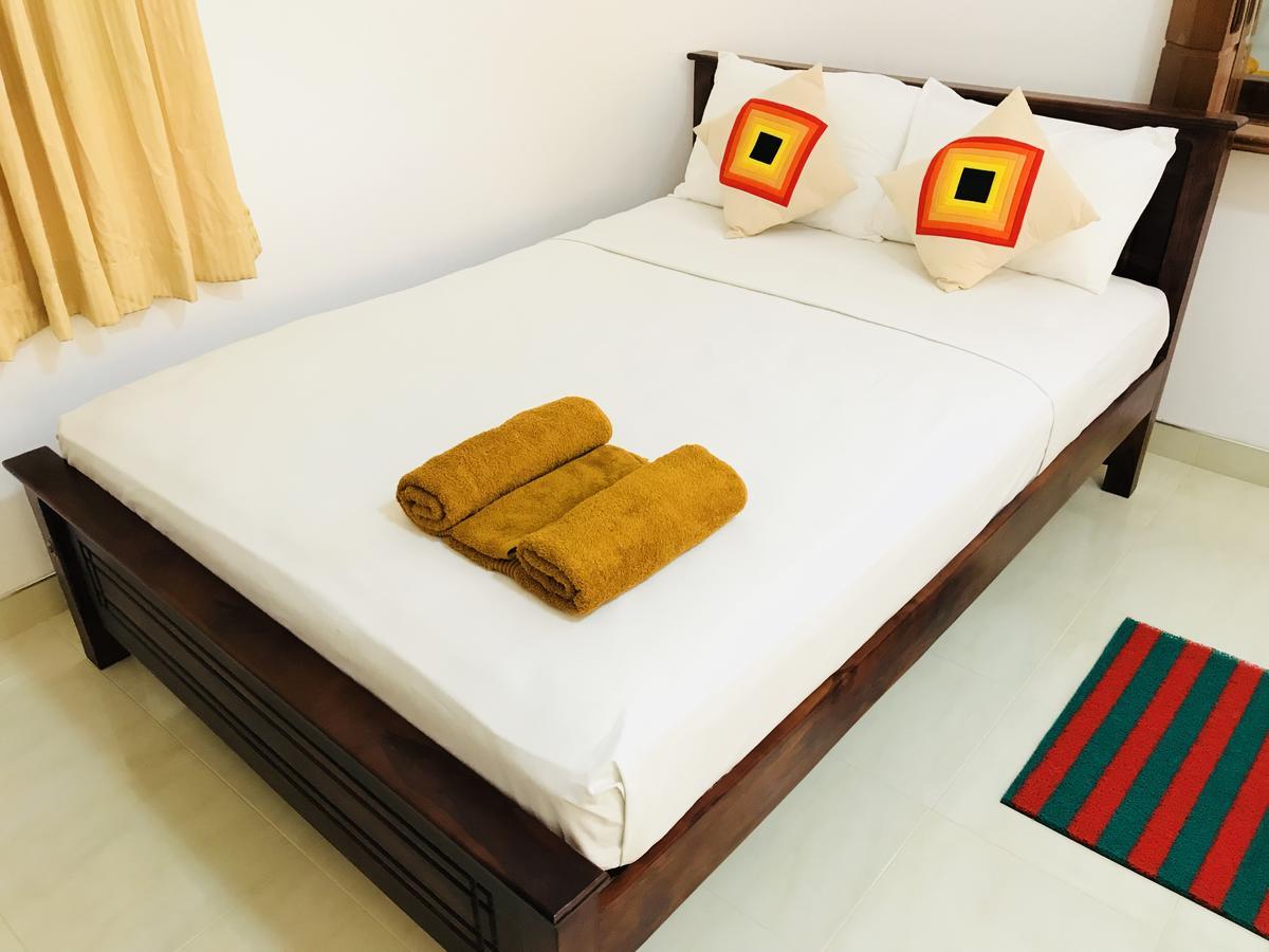 Lake City Resort Anuradhapura Buitenkant foto