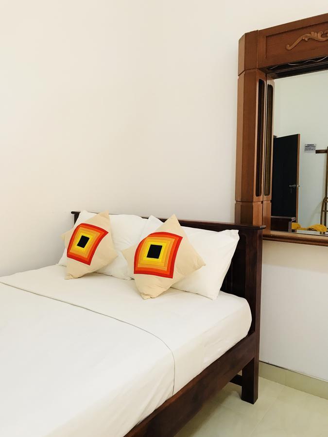 Lake City Resort Anuradhapura Buitenkant foto
