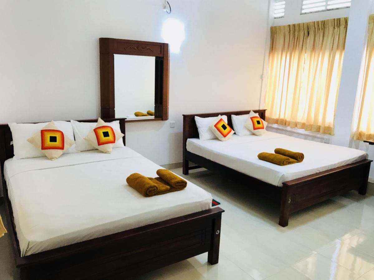 Lake City Resort Anuradhapura Buitenkant foto
