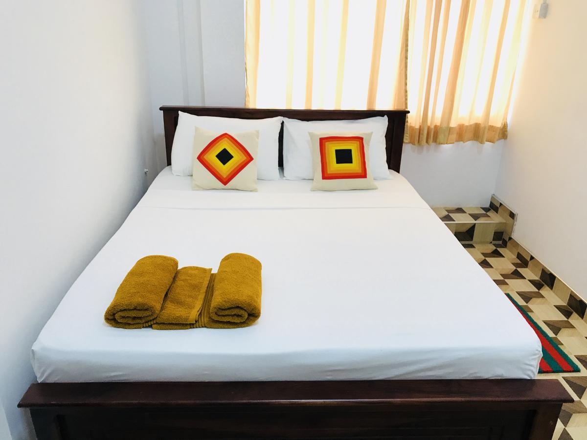 Lake City Resort Anuradhapura Buitenkant foto