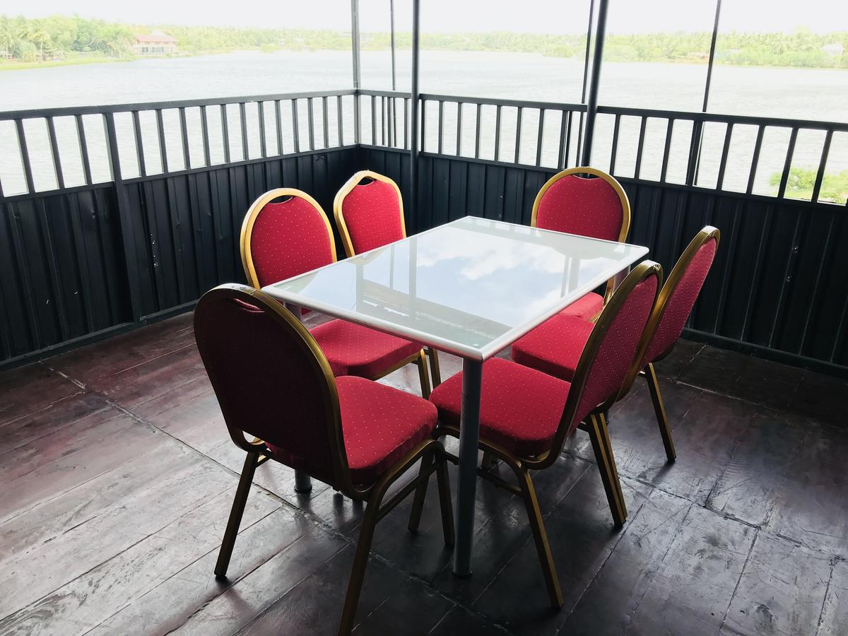 Lake City Resort Anuradhapura Buitenkant foto