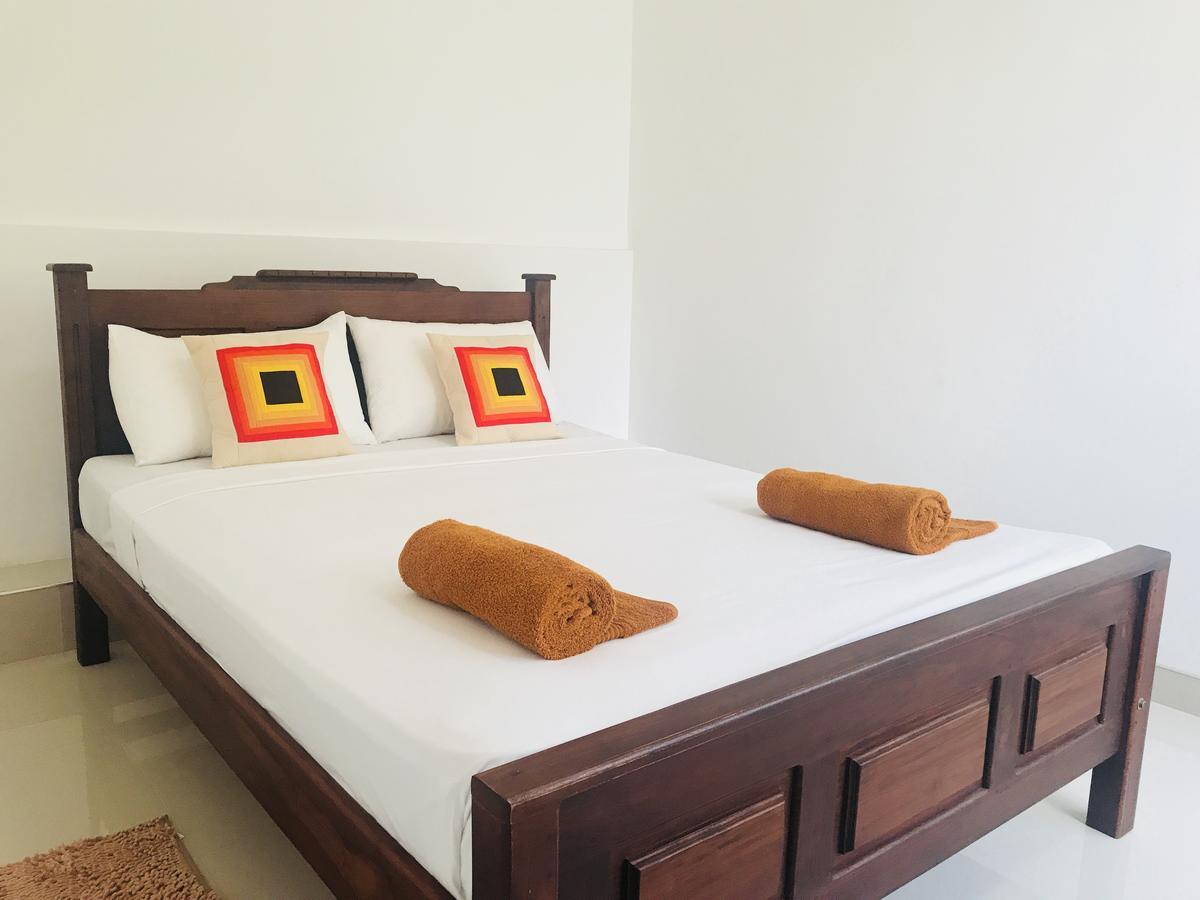 Lake City Resort Anuradhapura Buitenkant foto