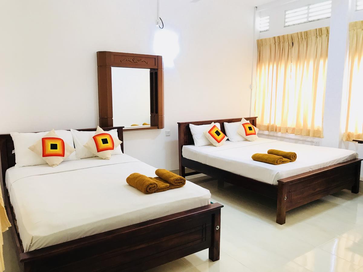Lake City Resort Anuradhapura Buitenkant foto